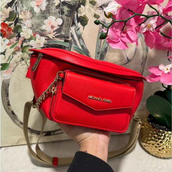 SALE🤍MICHAEL KORS leather maisie 2 in 1 waist pack ❤️ - Picture 4 of 15